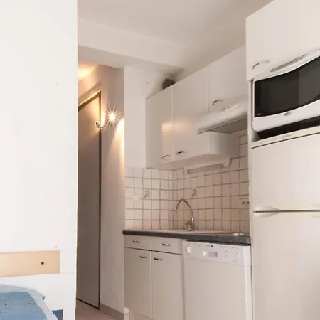 4 Pers, A 10m De La Avec Parking Et Climatisation - Fr-1-803-85 Apartamento *
