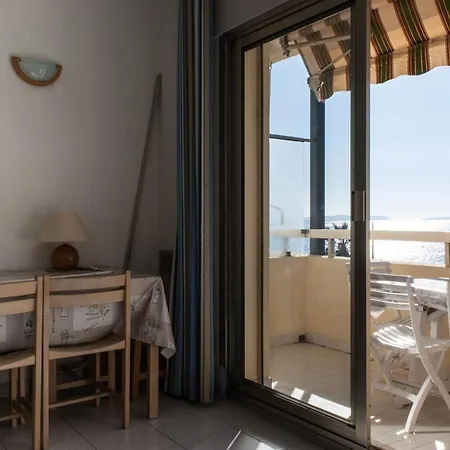 4 Pers, 10m, Clim, Parking - Fr-1-803-85 Le Lavandou