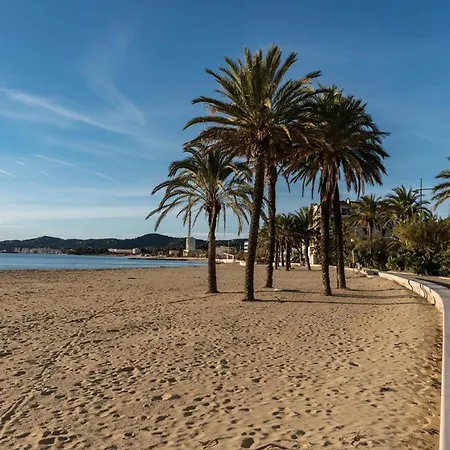 4 Pers, 10m, Clim, Parking - Fr-1-803-85 * Le Lavandou