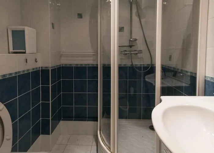 4 Pers, 10m, Clim, Parking - Fr-1-803-85 *