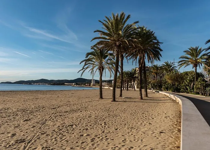 4 Pers, 10m, Clim, Parking - Fr-1-803-85 * Le Lavandou